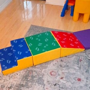 ECR 4 KIDS SOFTZONE Little Me Corner Climber!  Foam Structure PRICE IS SOLID❣️